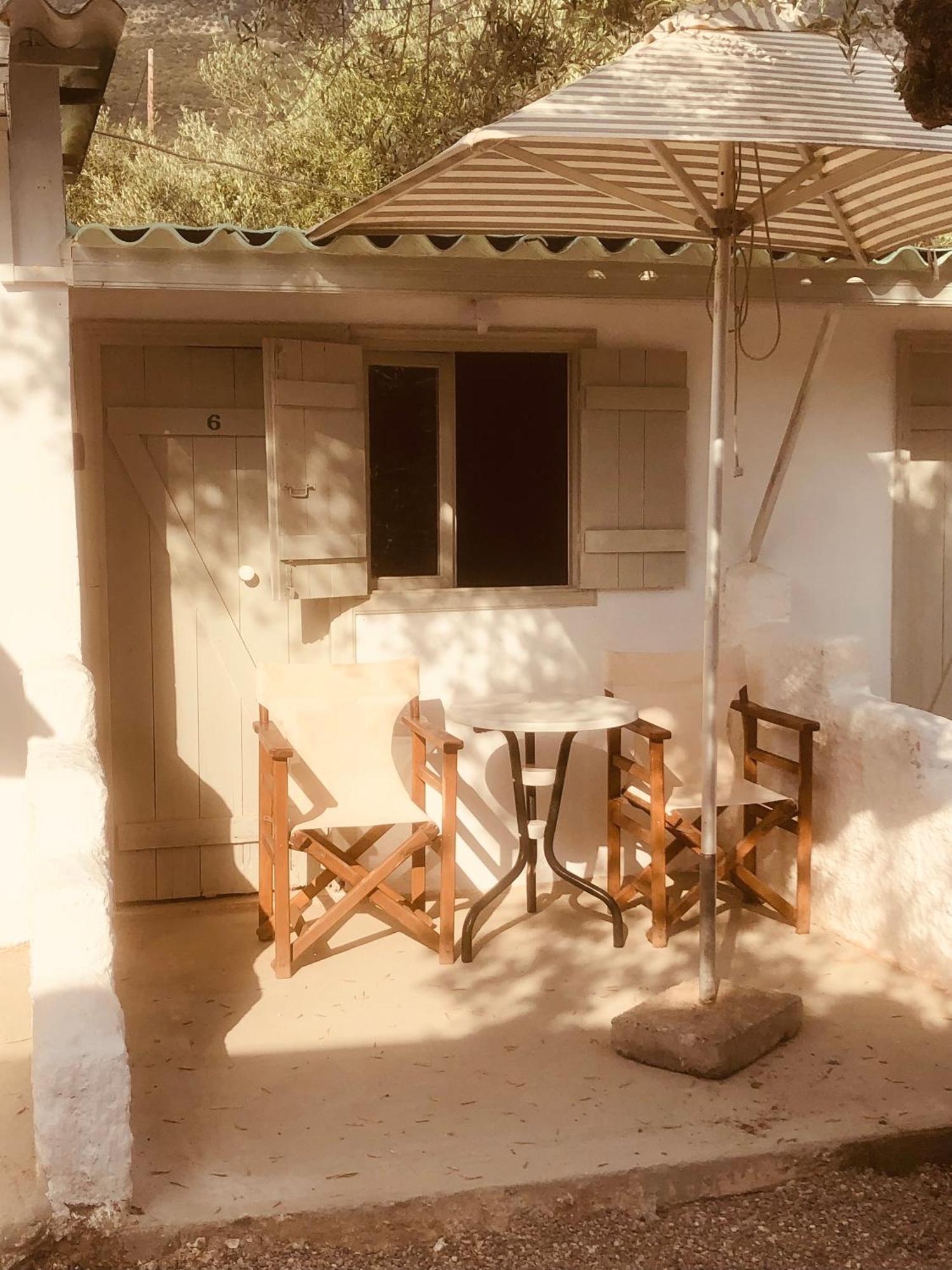 Barreira Beachfront Rooms 6 Kalamata Exterior foto